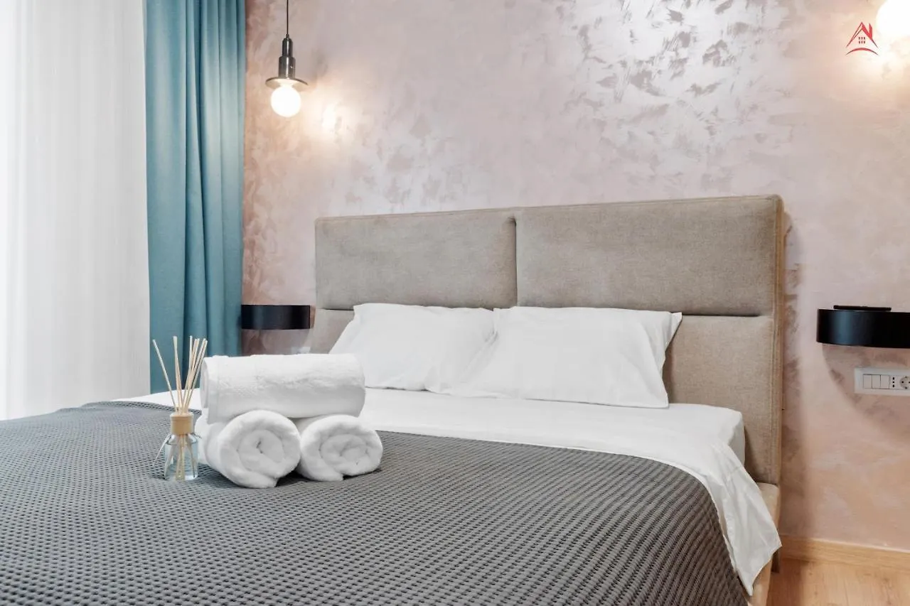 Apartament Opera Residence - Cismigiu, Eroilor, Free Private Parking Bükreş